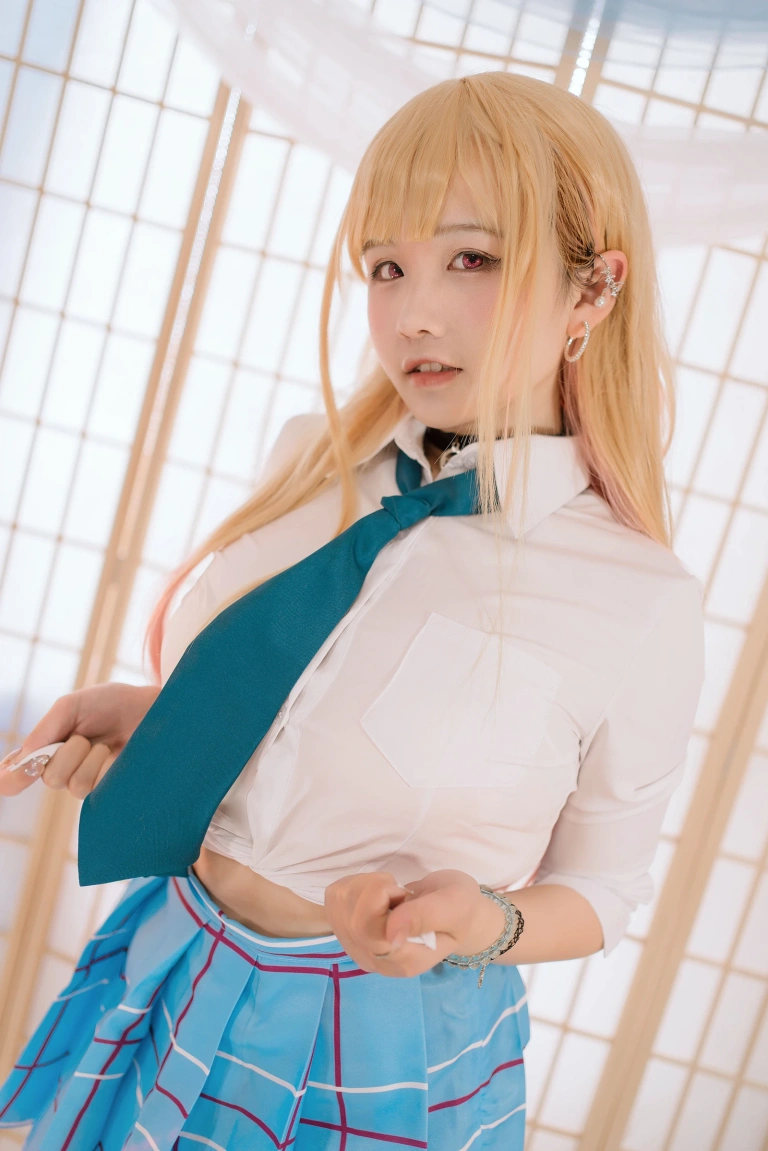 阿半今天很开心《喜多川x小雫》主题写真：56张全套美图