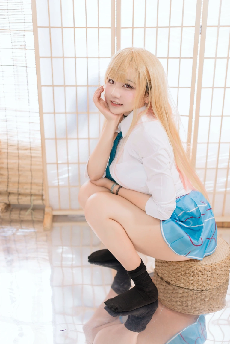 阿半今天很开心《喜多川x小雫》主题写真：56张全套美图