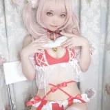 神沢永莉《平安夜红色分体式》主题写真：125张全套美图，含1个视频