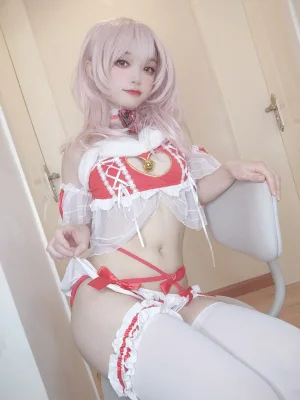 神沢永莉《平安夜红色分体式》主题写真：125张全套美图，含1个视频