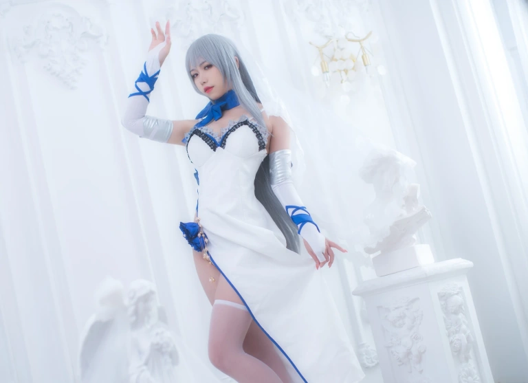 芋圆侑子《路易九世礼服》主题写真：12张全套美图
