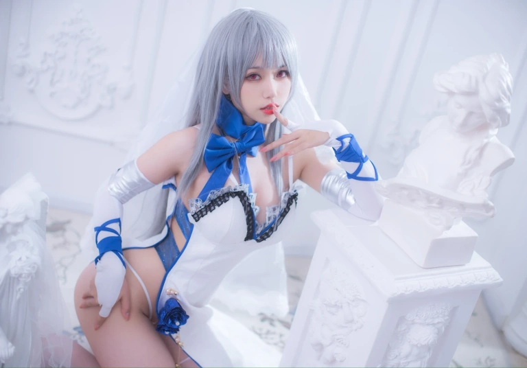 芋圆侑子《路易九世礼服》主题写真：12张全套美图