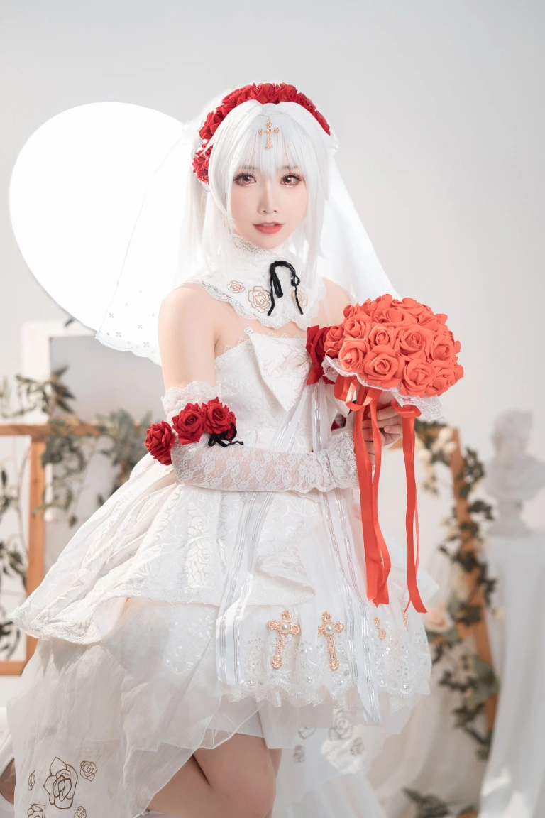 面饼仙儿《德丽莎婚纱》主题写真：13张全套美图