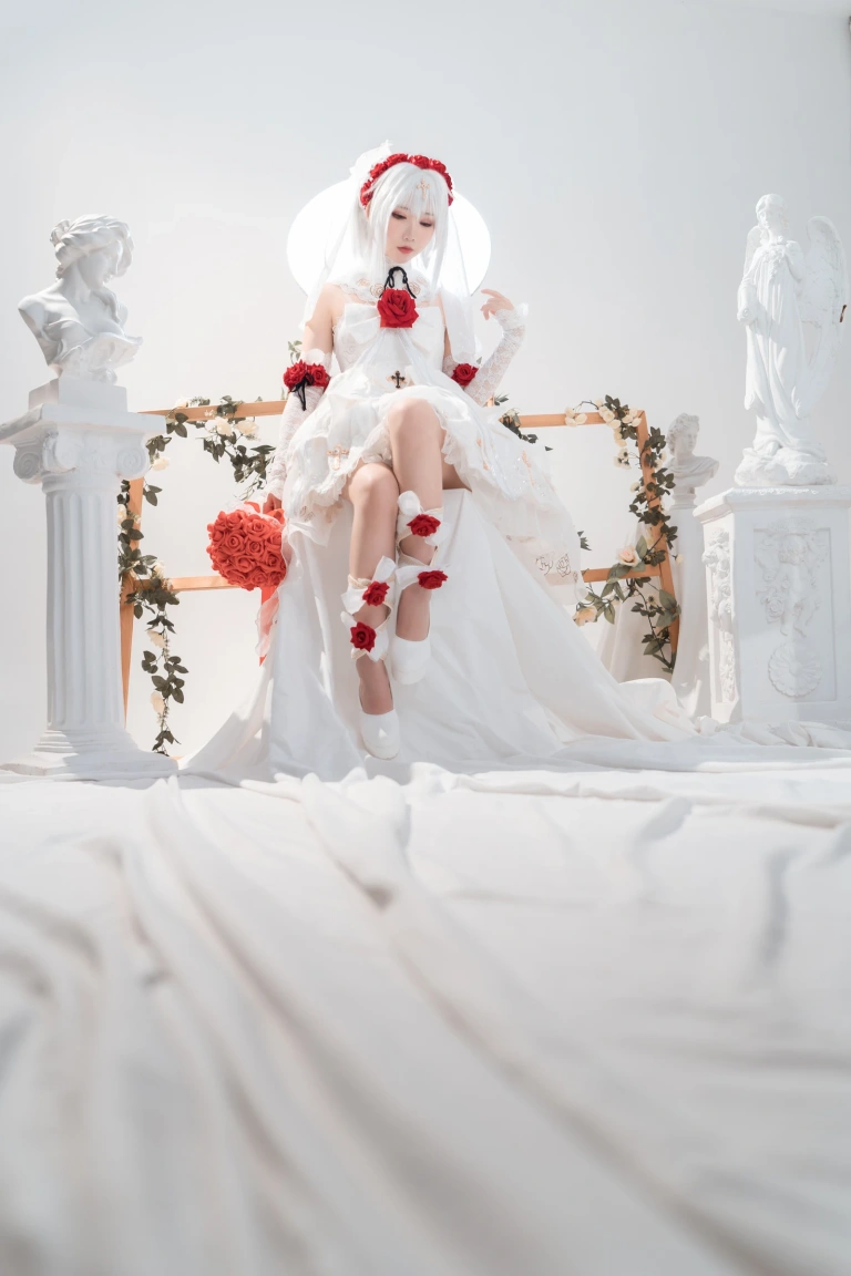 面饼仙儿《德丽莎婚纱》主题写真：13张全套美图