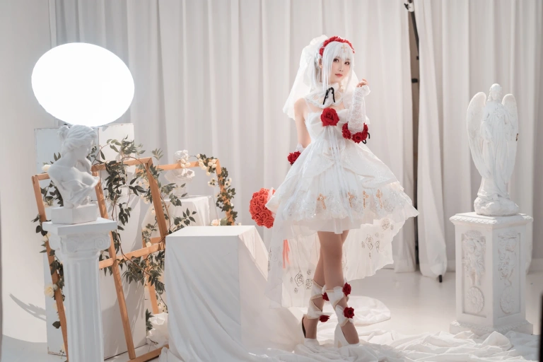 面饼仙儿《德丽莎婚纱》主题写真：13张全套美图