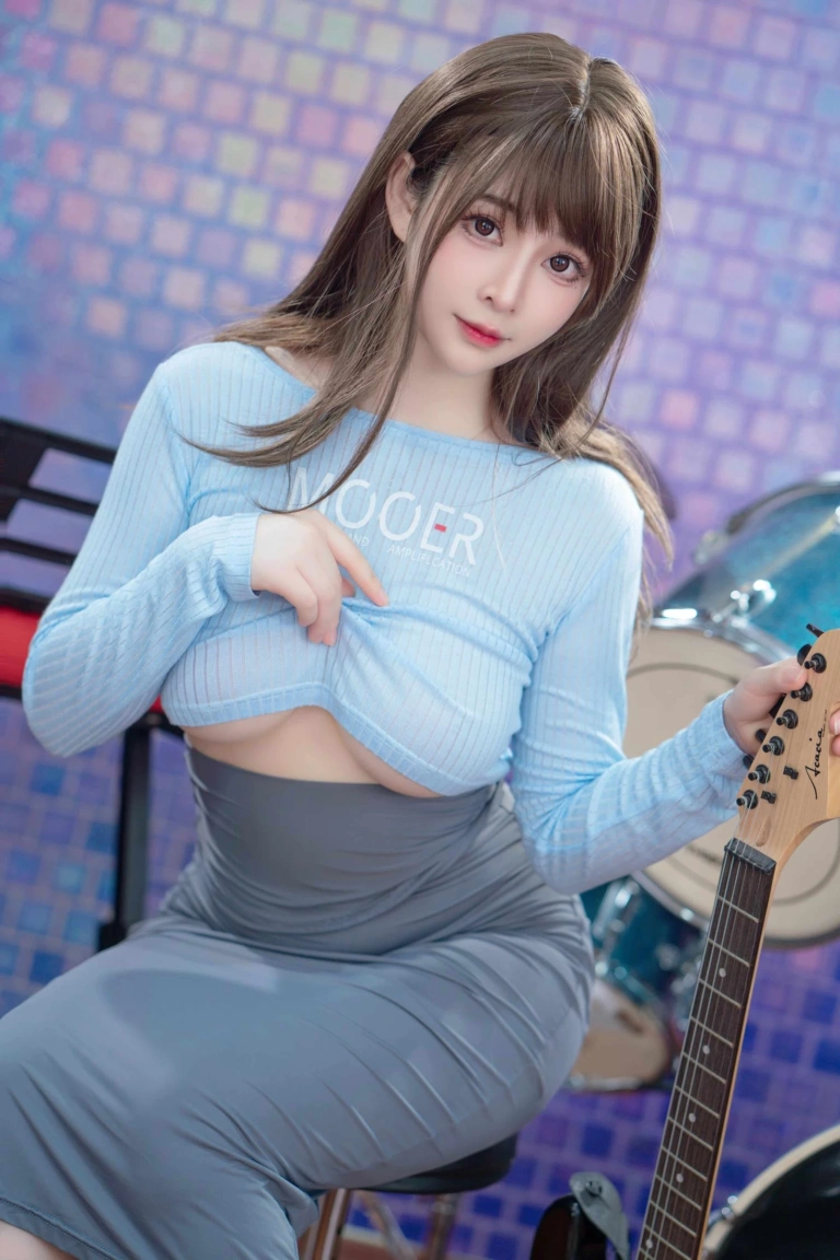 叉子宝宝《吉他妹妹》主题写真：23张全套美图