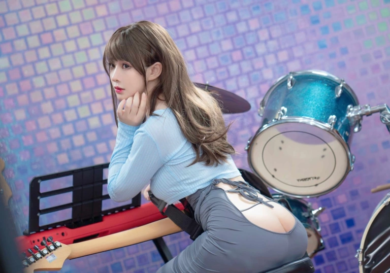 叉子宝宝《吉他妹妹》主题写真：23张全套美图