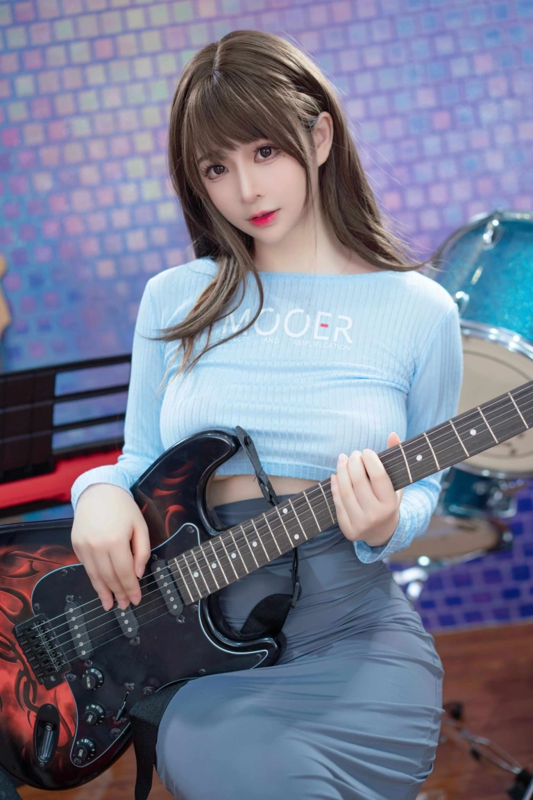 叉子宝宝《吉他妹妹》主题写真：23张全套美图