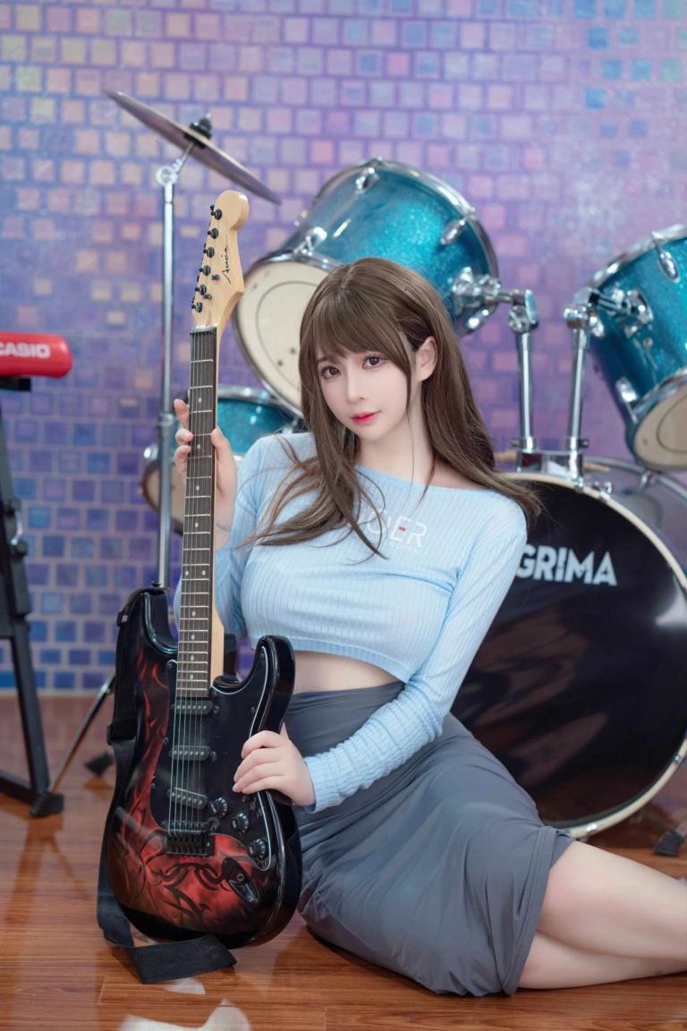 叉子宝宝《吉他妹妹》主题写真：23张全套美图