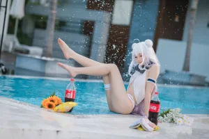焖焖碳《恶毒泳衣》主题写真：37张全套美图