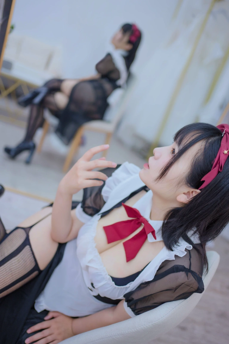 阿半今天很开心《透明女仆》主题写真：39张全套美图