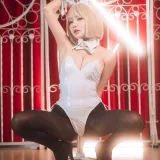 是一只熊仔《小兔时间》主题写真：40张全套美图