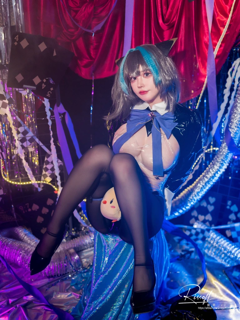 前羽《柴郡魔术师》主题写真：50张全套美图