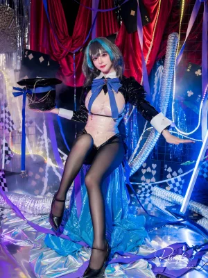 前羽《柴郡魔术师》主题写真：50张全套美图