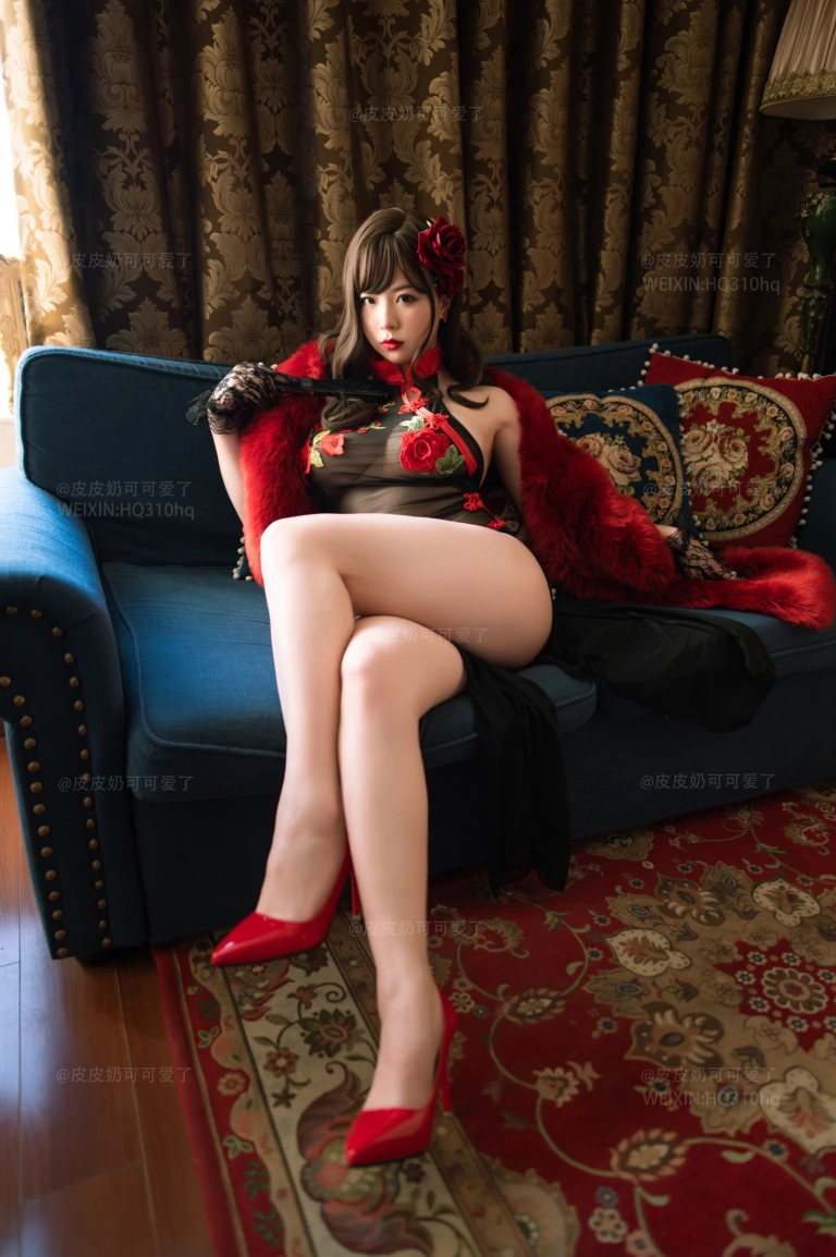 皮皮奶《玫瑰》主题写真：50张全套美图