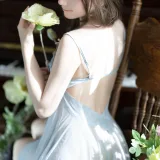 是三不是世《春色》主题写真：50张全套美图