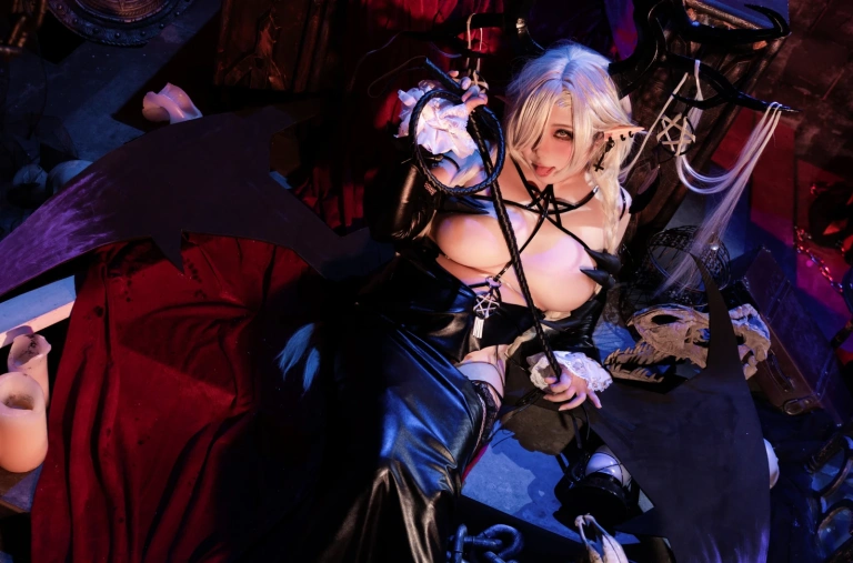 贞子蜜桃《尾张魔王》主题写真：66张全套美图，含1个视频