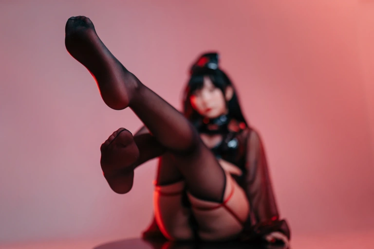 花铃《猩红护士》主题写真：77张全套美图