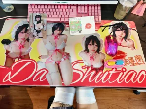 麻薯好吃《电竞女友》主题写真：85张全套美图