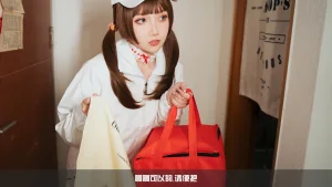 小和甜酒《白天鹅外卖》主题写真：93张全套美图