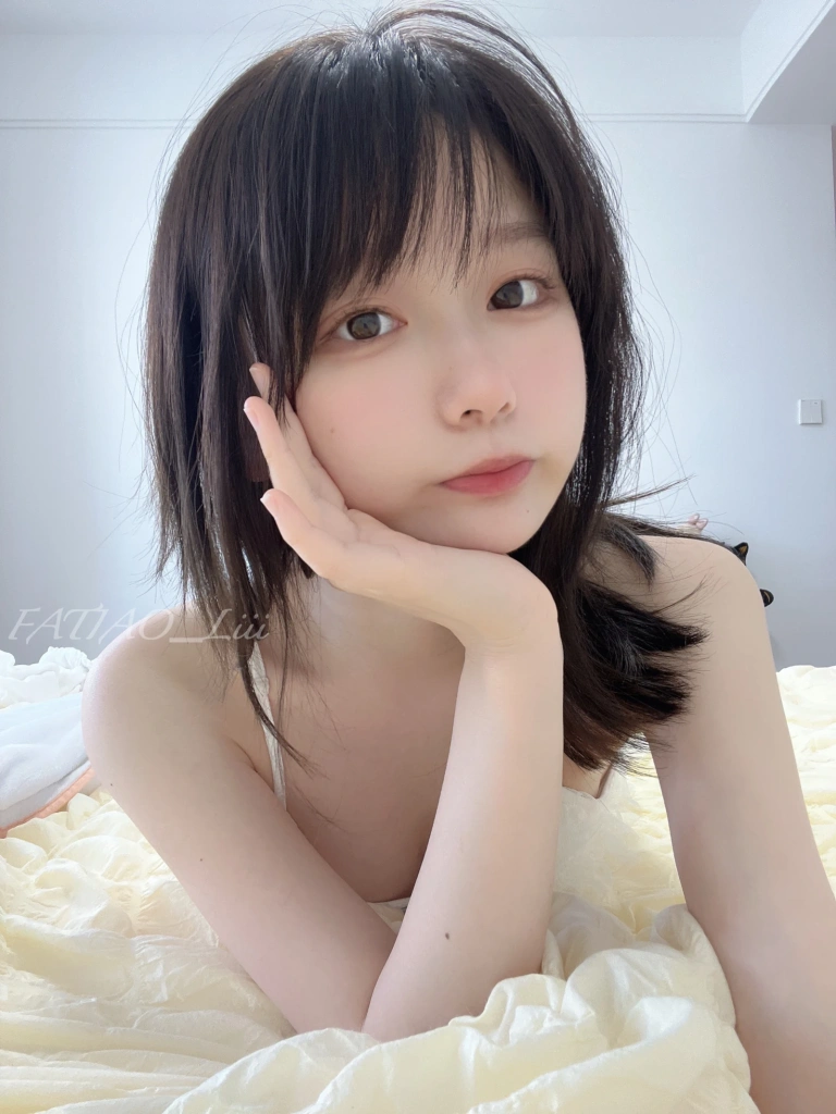 迷之呆梨《Fantia 2022年07月会员合集（9期）》主题写真：163张全套美图，含9个视频