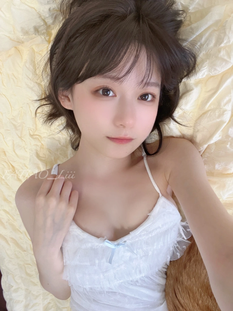 迷之呆梨《Fantia 2022年07月会员合集（9期）》主题写真：163张全套美图，含9个视频