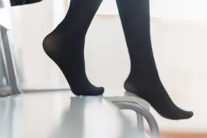 木棉棉《JK黑丝》主题写真：47张全套美图