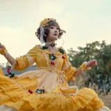 阿包也是兔娘《Lolita黄裙》主题写真：12张全套美图