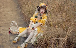 阿包也是兔娘《Lolita黄裙》主题写真：12张全套美图