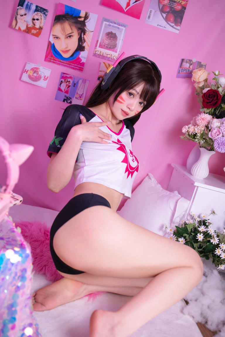 星黛鹿鹿《OW DVA》主题写真：39张全套美图