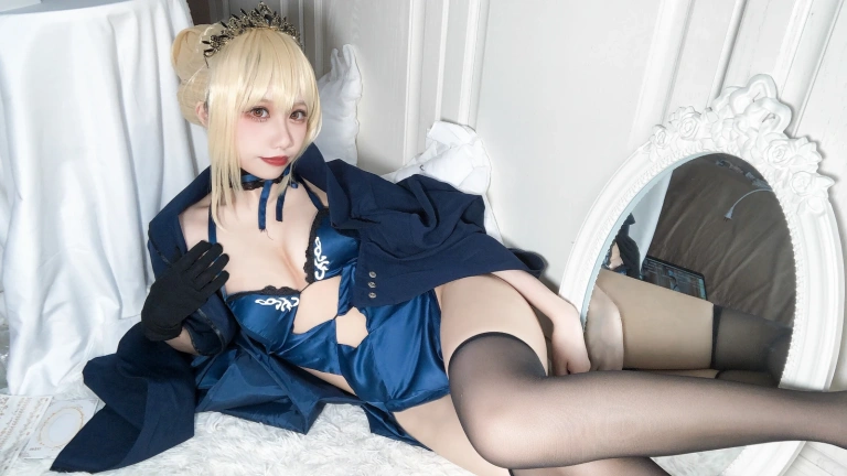 果咩酱《黑呆》主题写真：30张全套美图