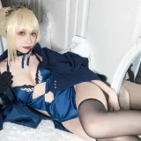 果咩酱《黑呆》主题写真：30张全套美图