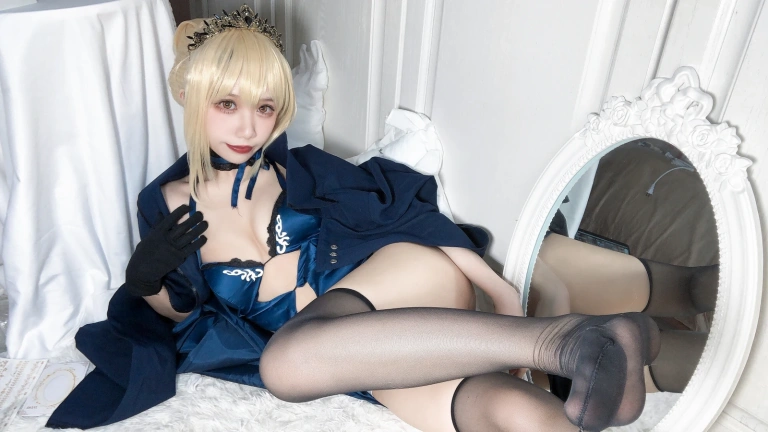 果咩酱《黑呆》主题写真：30张全套美图