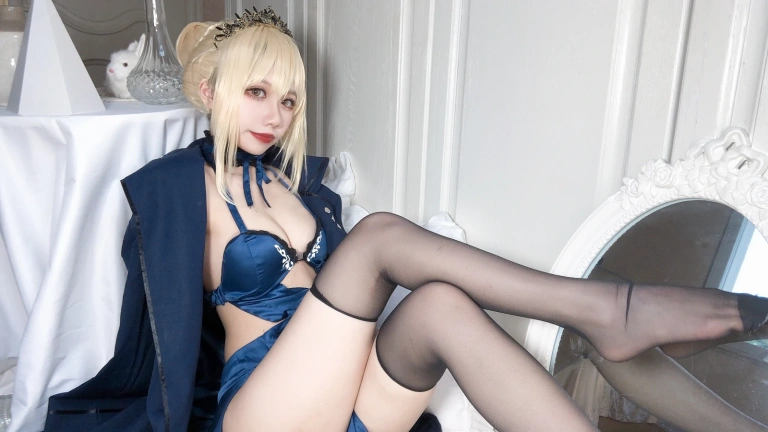 果咩酱《黑呆》主题写真：30张全套美图