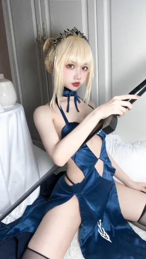 果咩酱《黑呆》主题写真：30张全套美图