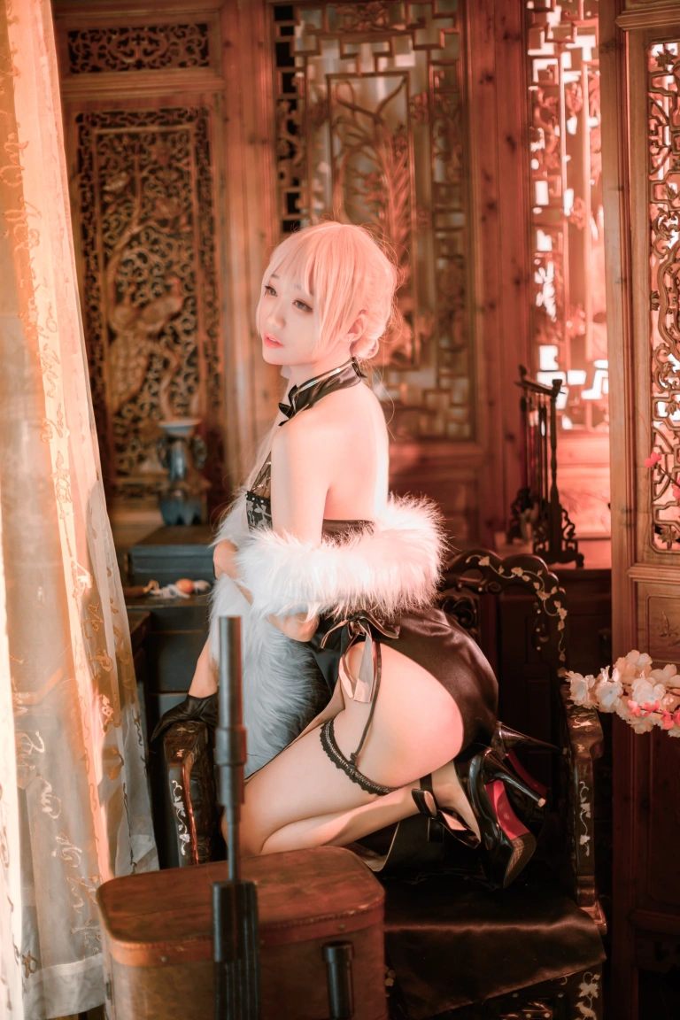 周叽是可爱兔兔《OTs14》主题写真：17张全套美图