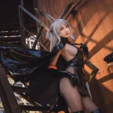 瓜希酱《暴行》主题写真：15张全套美图