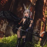 瓜希酱《暴行》主题写真：15张全套美图