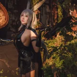 瓜希酱《暴行》主题写真：15张全套美图