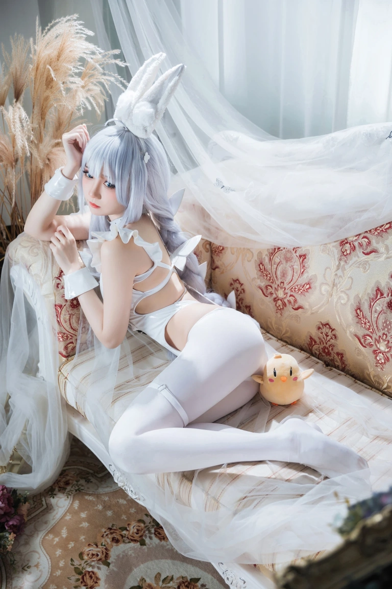 焖焖碳《恶毒兔头》主题写真：15张全套美图