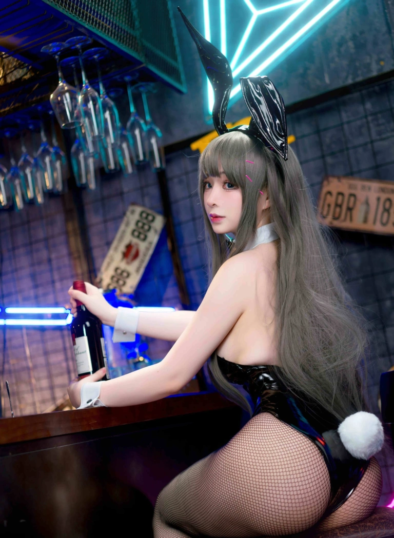 叉子宝宝《樱岛麻衣》主题写真：20张全套美图