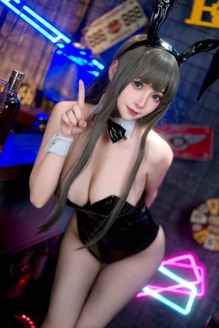 叉子宝宝《樱岛麻衣》主题写真：20张全套美图