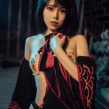 七月喵子《小僵尸》主题写真：22张全套美图