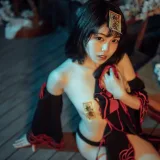 七月喵子《小僵尸》主题写真：22张全套美图