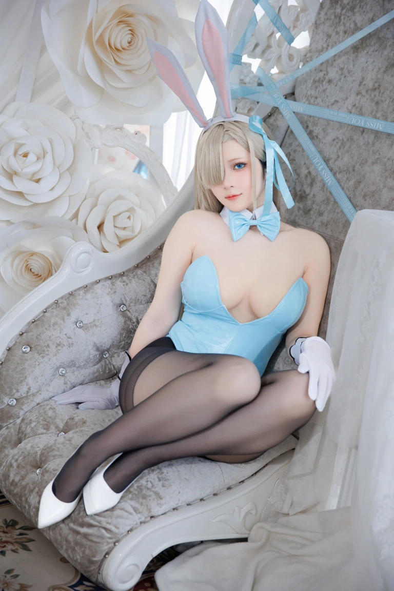 屿鱼《明日奈兔女郎》主题写真：22张全套美图