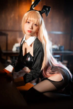 清青琴玖《喜多川兔女郎》主题写真：24张全套美图