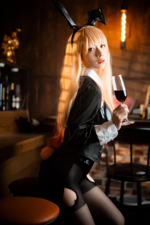 清青琴玖《喜多川兔女郎》主题写真：24张全套美图