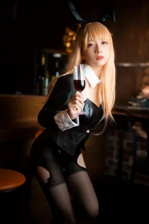 清青琴玖《喜多川兔女郎》主题写真：24张全套美图