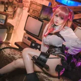 凛子酱《尤尼》主题写真：25张全套美图