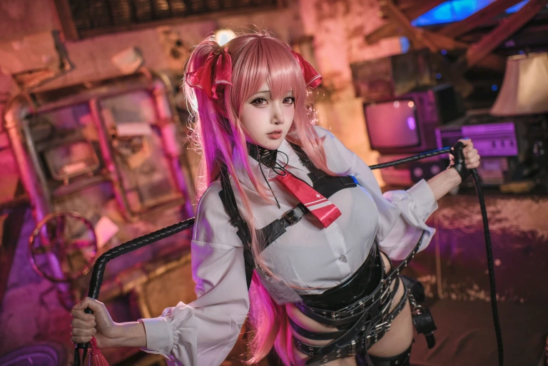 凛子酱《尤尼》主题写真：25张全套美图
